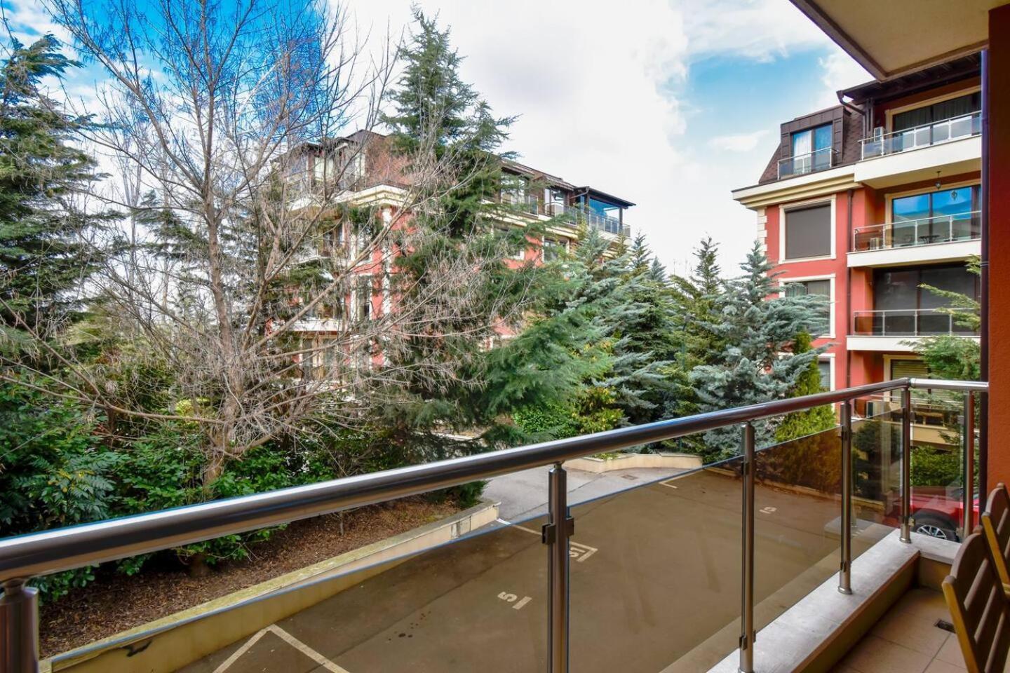 10 3br2bh Jacuzzi Free Parking